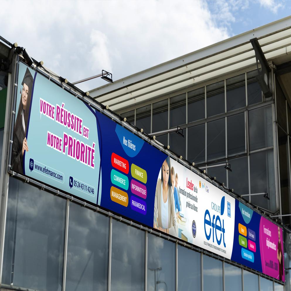 Conception graphique de panneau d'affichage d'une école française